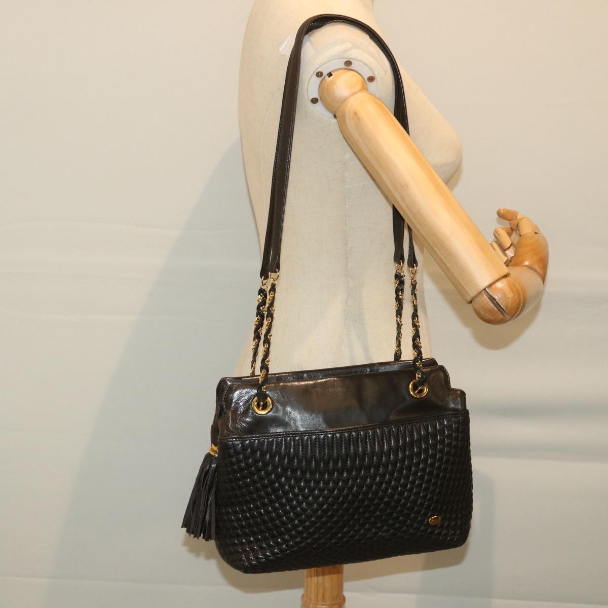 Bally Vintage Shoulder Bag Quilted leather, BLACK, LEATHER, Shoulder bag