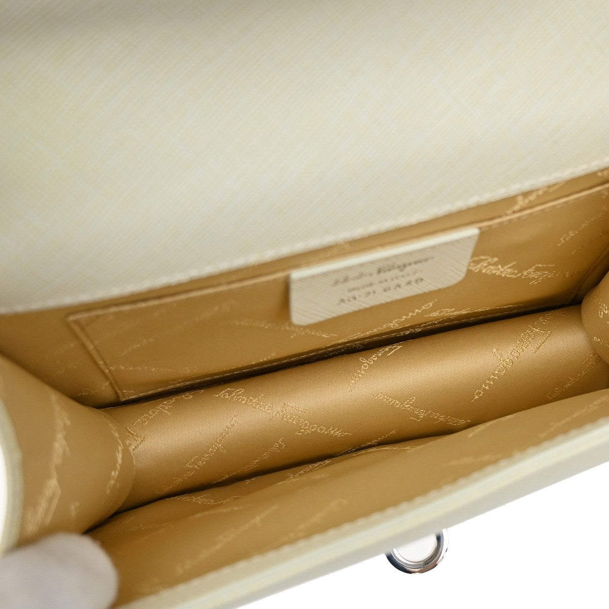 Salvatore Ferragamo Gancini Shoulder Bag Leather, WHITE, LEATHER, Shoulder bag