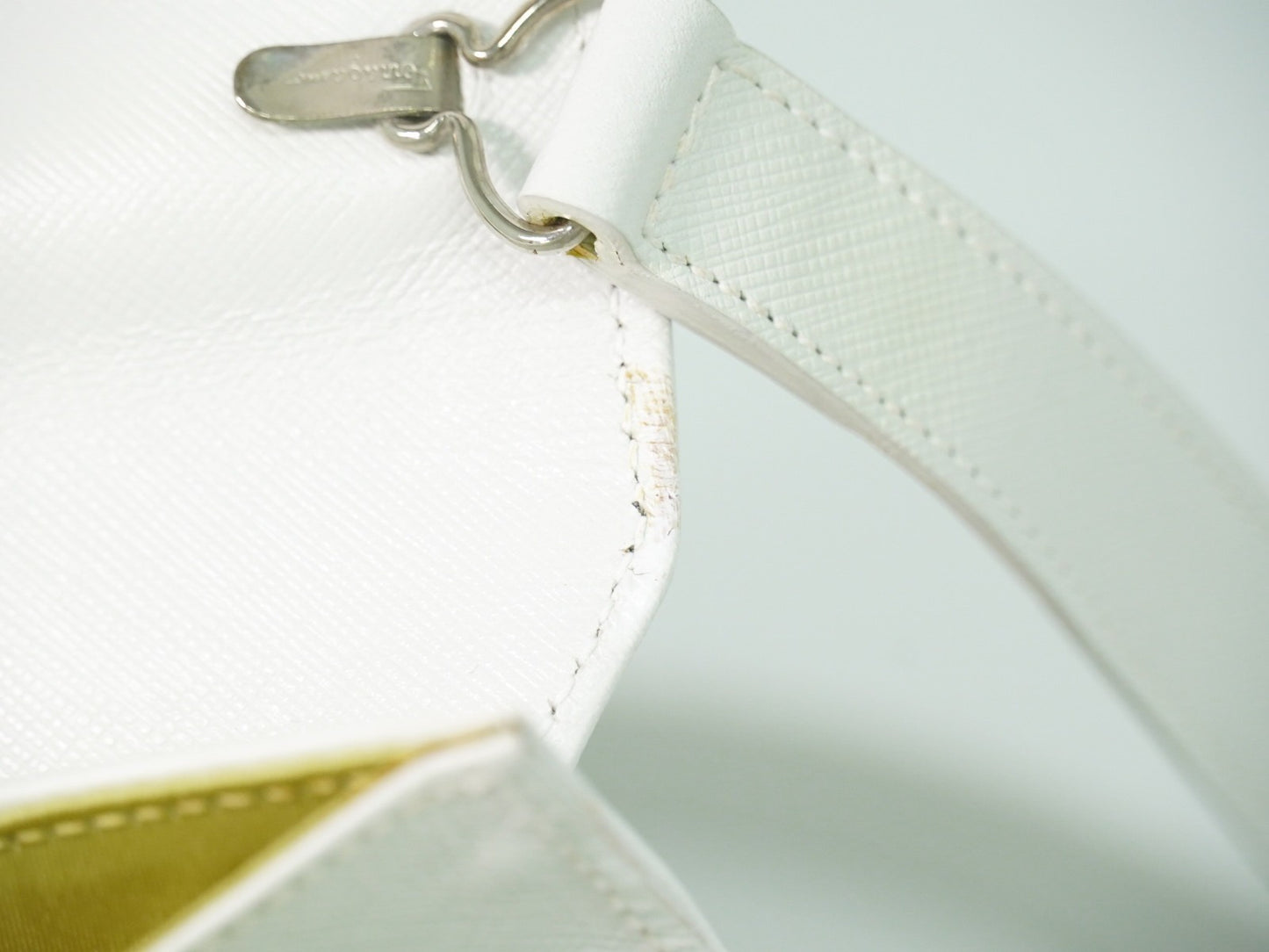 Salvatore Ferragamo Gancini handbag Leather, WHITE, LEATHER, Handbag