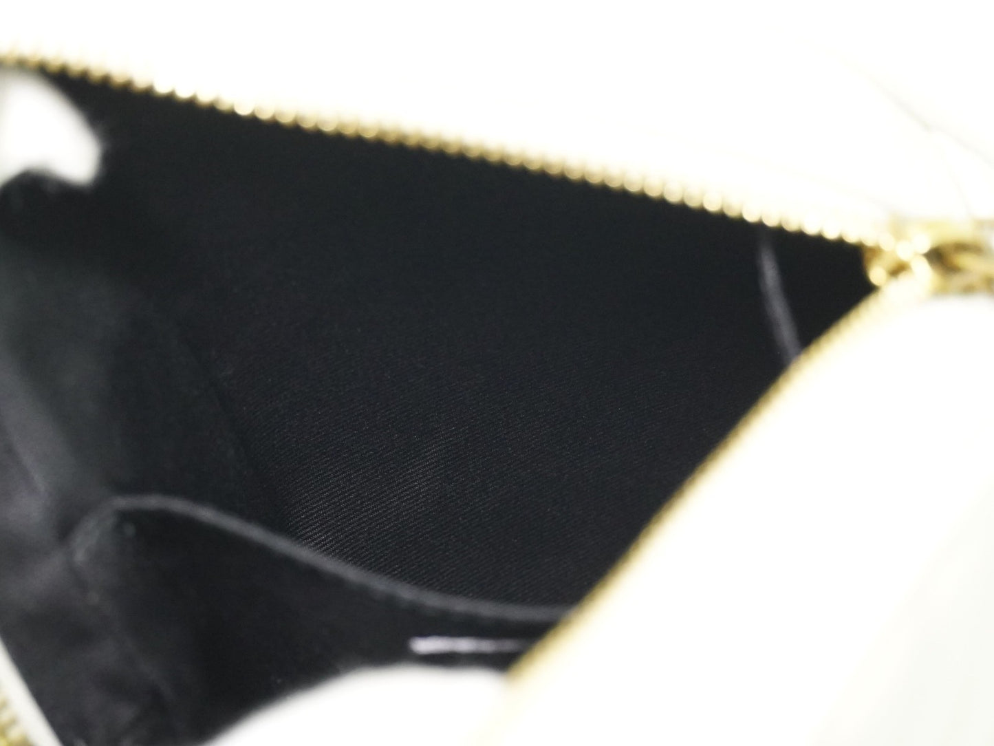 Saint Laurent Vinyle Round Camera Bag Matelasse Chevron Leather, WHITE, LEATHER, Crossbody bag