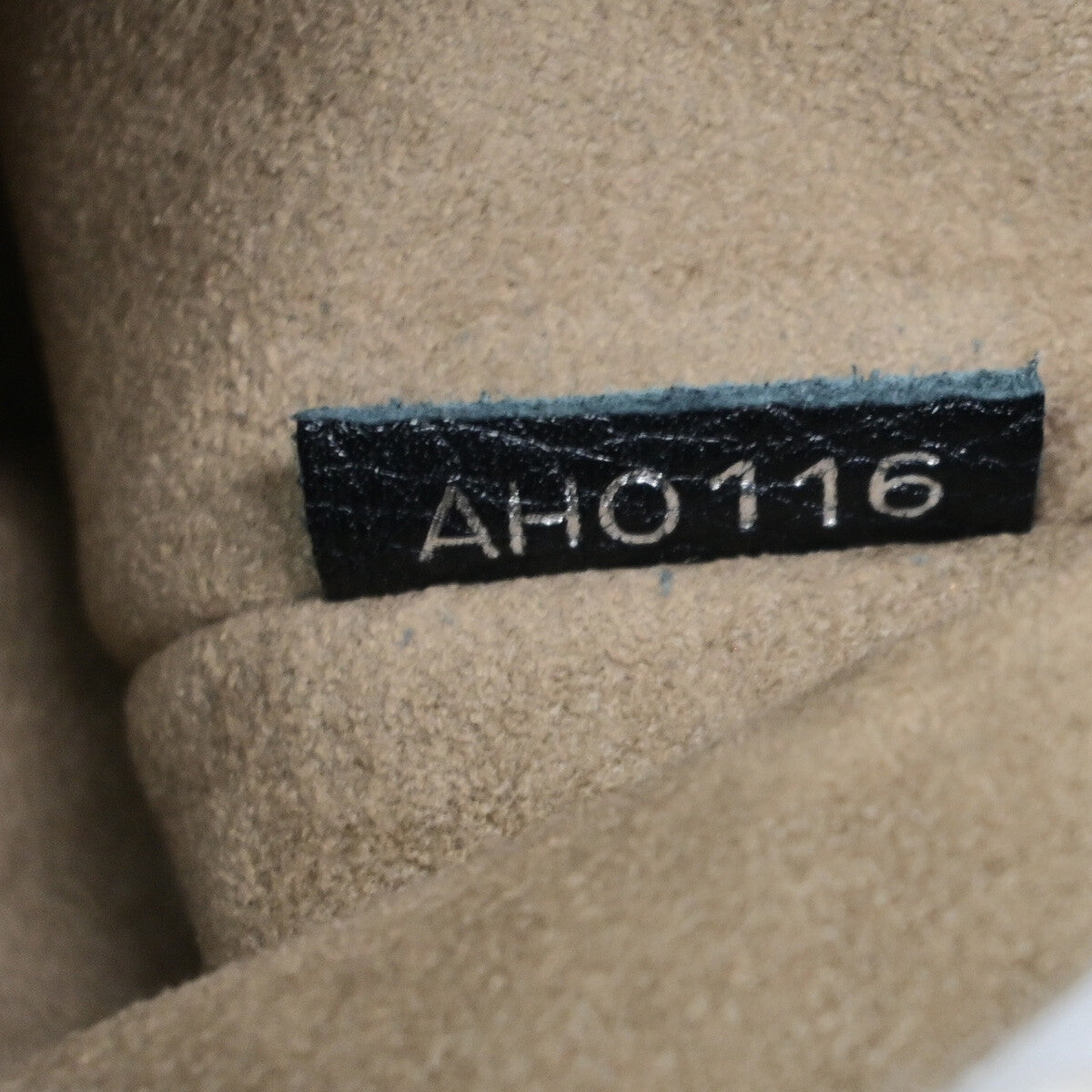 Louis Vuitton Sevres Handbag Mahina Leather, BLACK, LEATHER, Shoulder bag