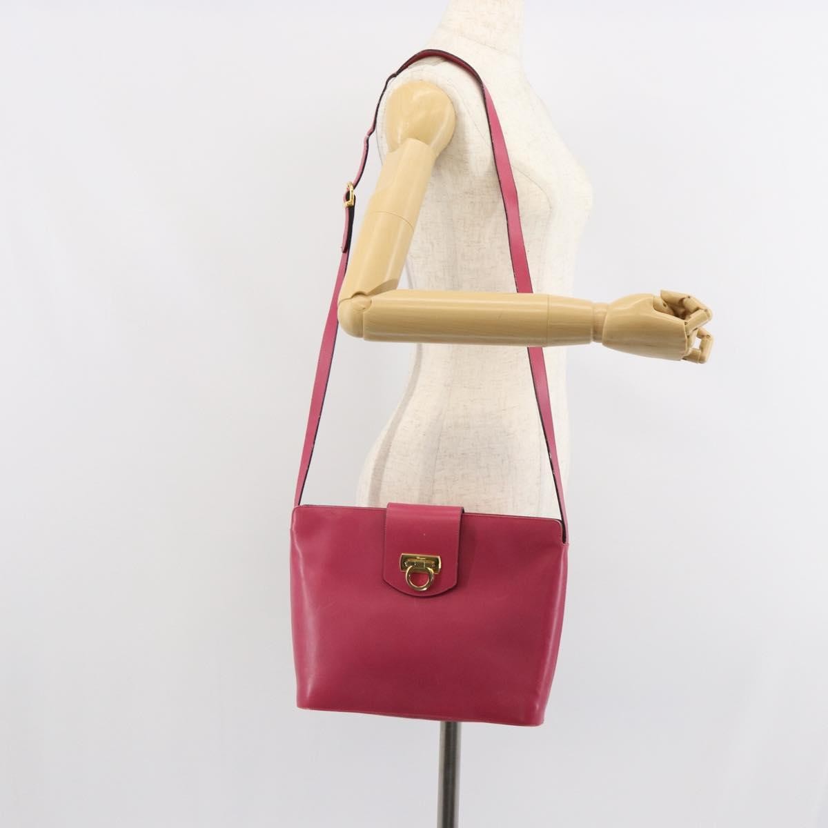 Salvatore Ferragamo Gancini Shoulder Bag Leather, PINK, LEATHER, Shoulder bag