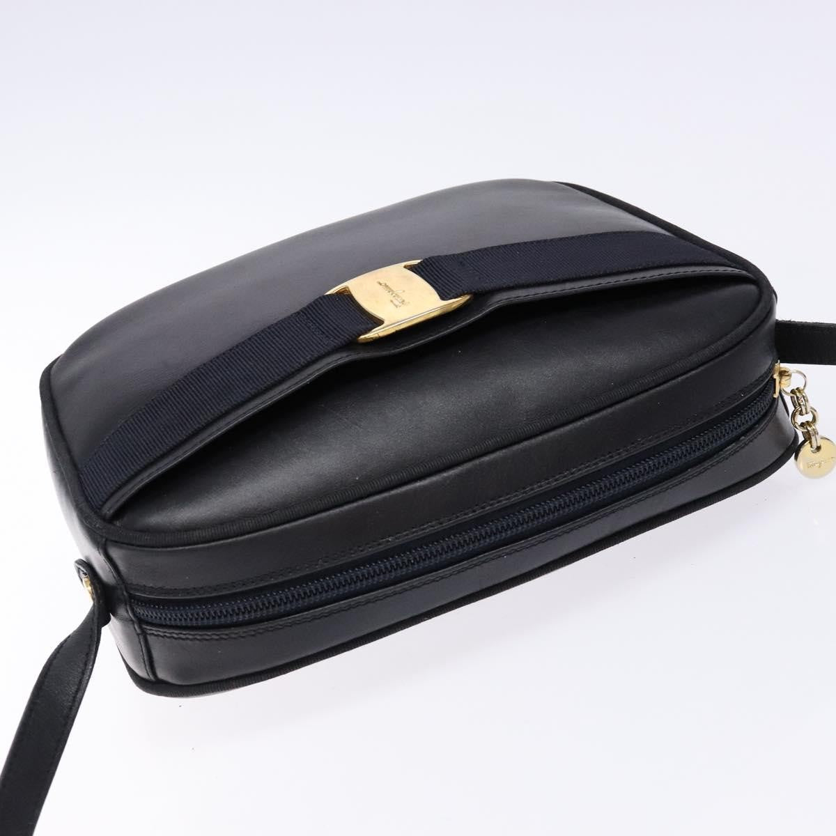Salvatore Ferragamo Vala Shoulder Bag Leather, BLACK, LEATHER, Shoulder bag