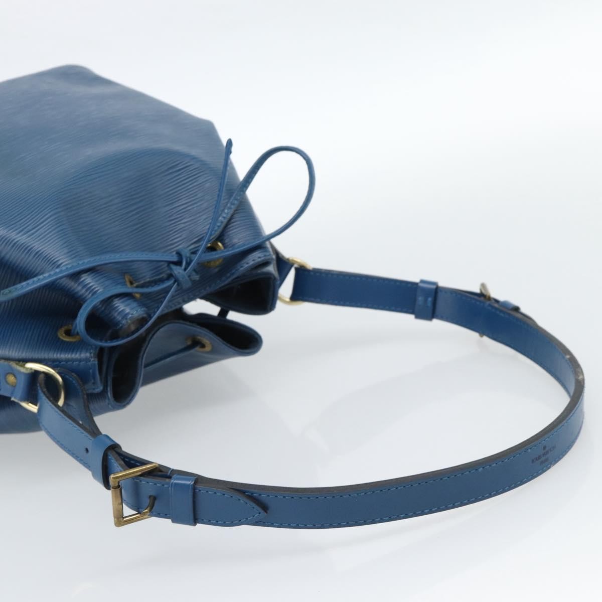Louis Vuitton Noe Handbag Epi Leather, Blue, Leather, Shoulder Bag