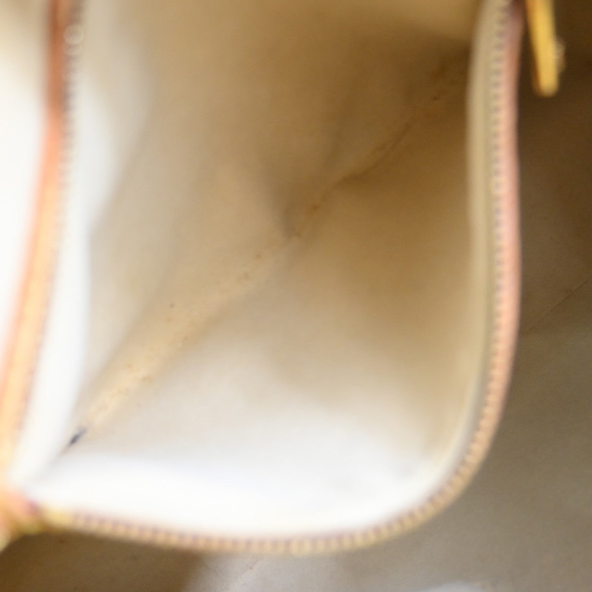 Louis Vuitton Monogram Looping Handbag Monogram Canvas, Brown, Canvas, Shoulder Bag