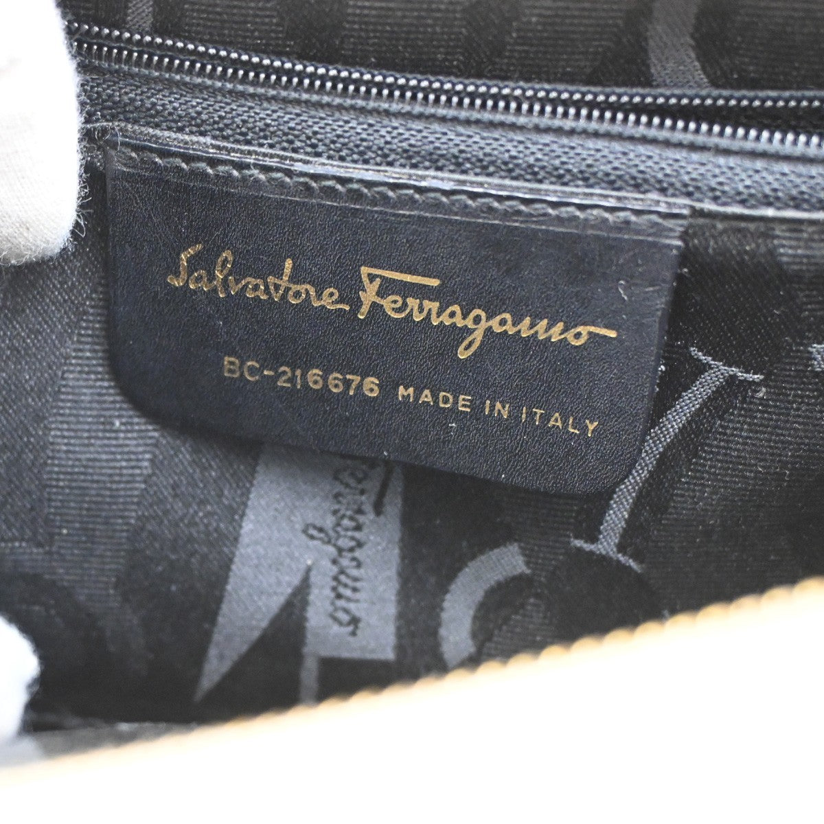 Salvatore Ferragamo Vara shoulder Bag Leather, Beige, Leather, Shoulder Bag