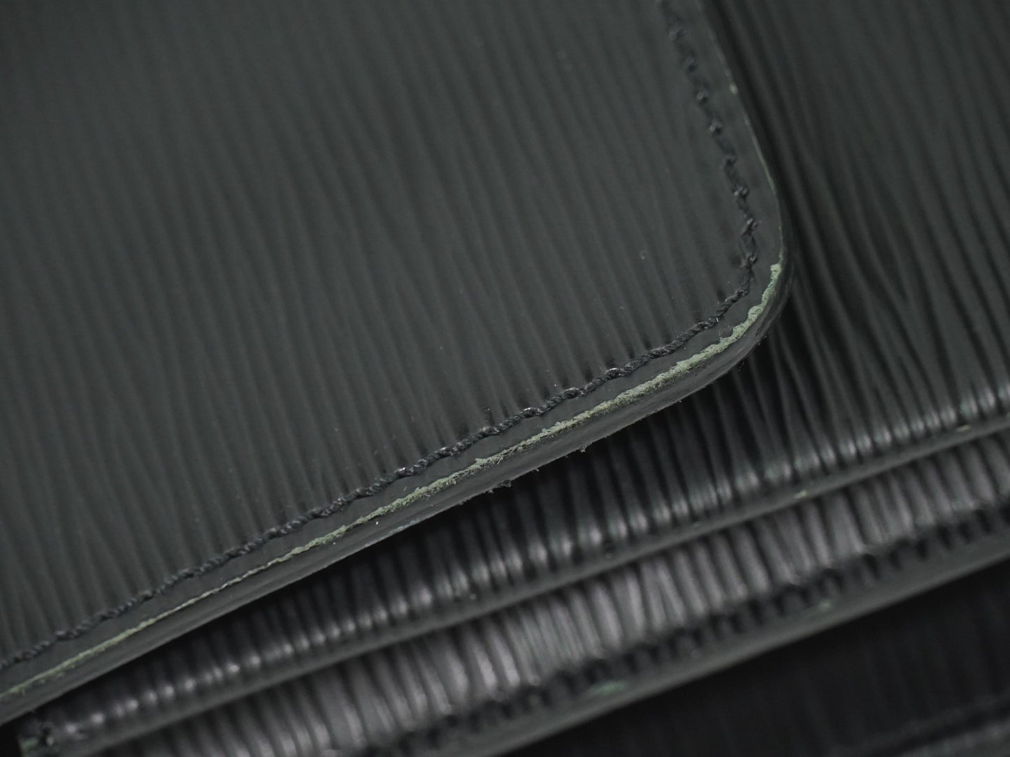 Louis Vuitton Neo Robusto 2 Briefcase Taiga Leather, BLACK, LEATHER, Briefcase