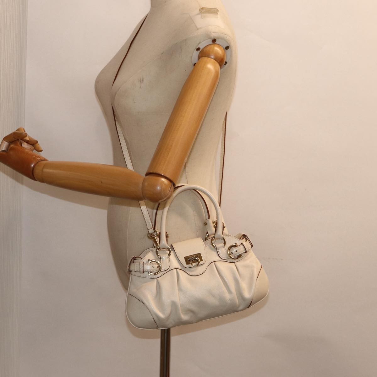 Salvatore Ferragamo Marisa Satchel Leather, WHITE, LEATHER, Handbag