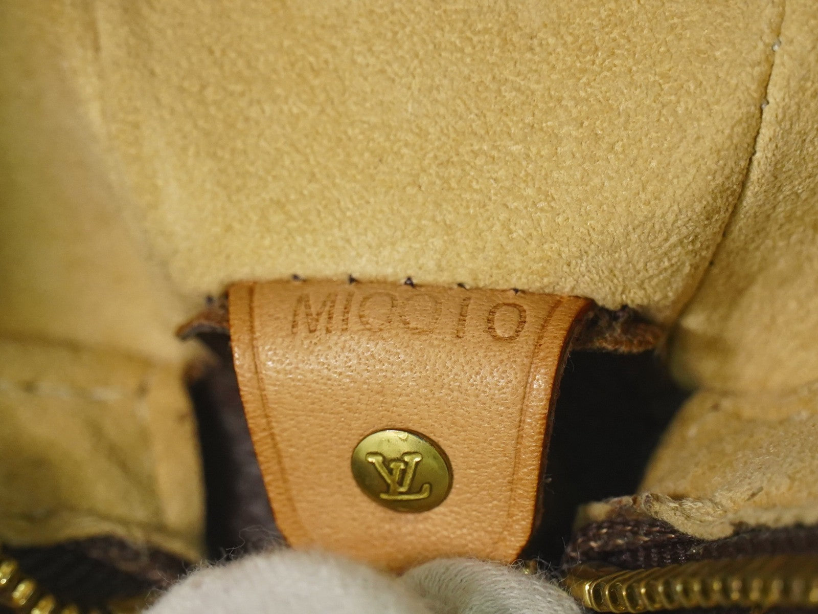 Louis Vuitton Monogram Looping Handbag Monogram Canvas, Brown, Canvas, Shoulder Bag