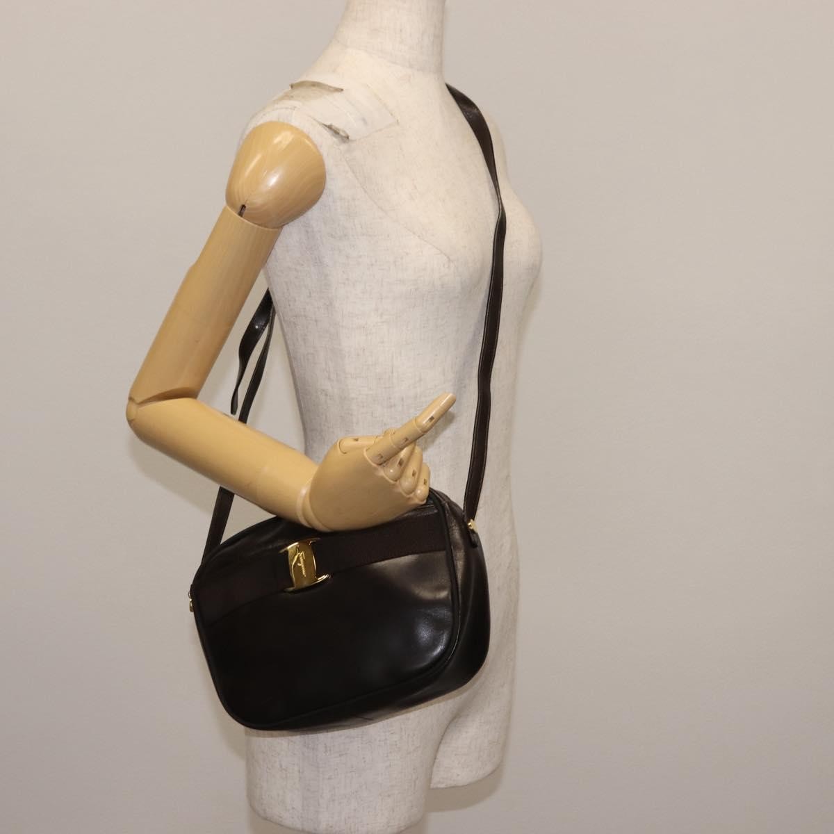 Salvatore Ferragamo Vara Bow camera Shoulder Bag Leather, BROWN, LEATHER, Shoulder bag