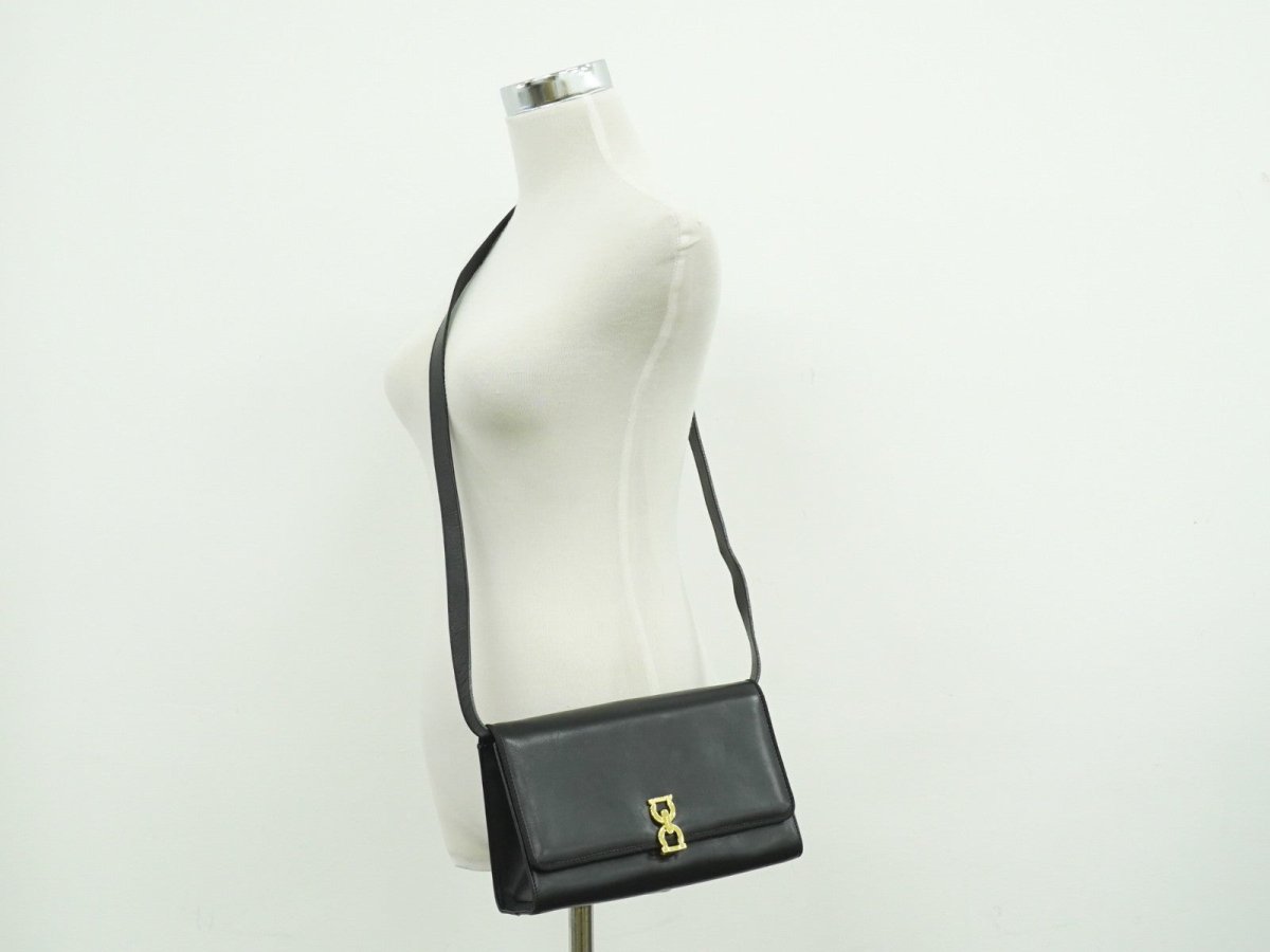 Salvatore Ferragamo Gancini Shoulder Bag - Brandsamsara