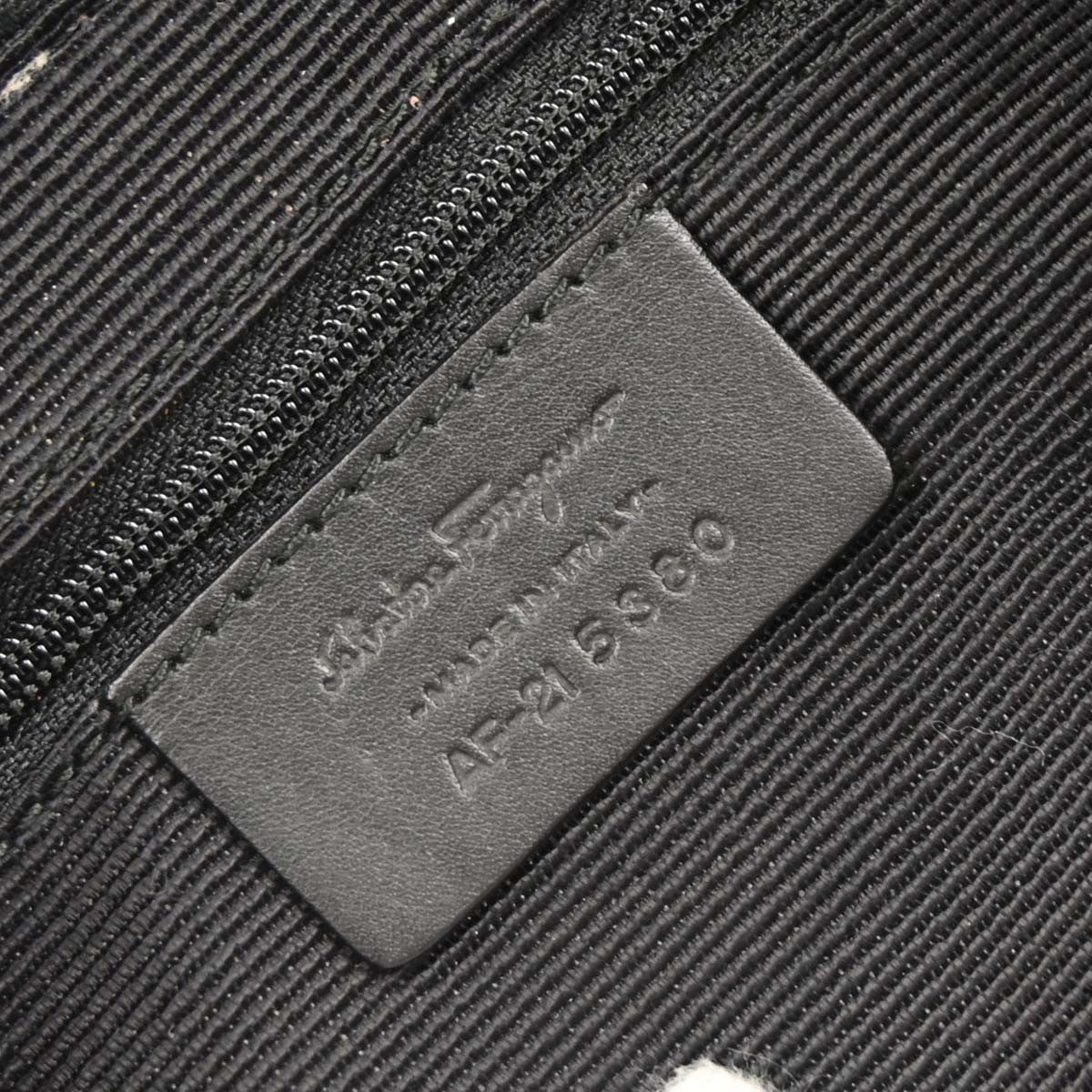 Salvatore Ferragamo Gancini Shoulder Bag - Brandsamsara