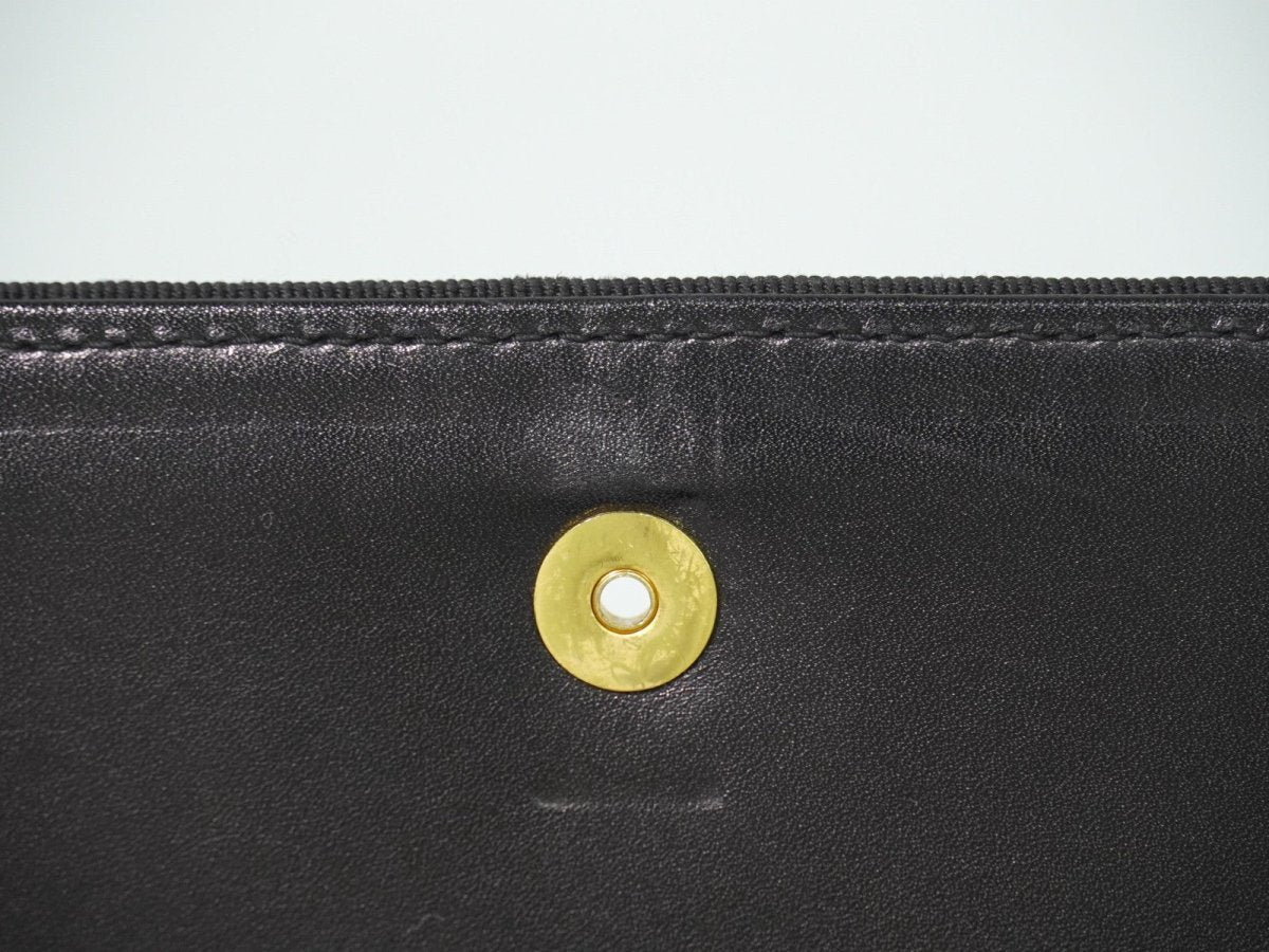 Salvatore Ferragamo Gancini Shoulder Bag - Brandsamsara