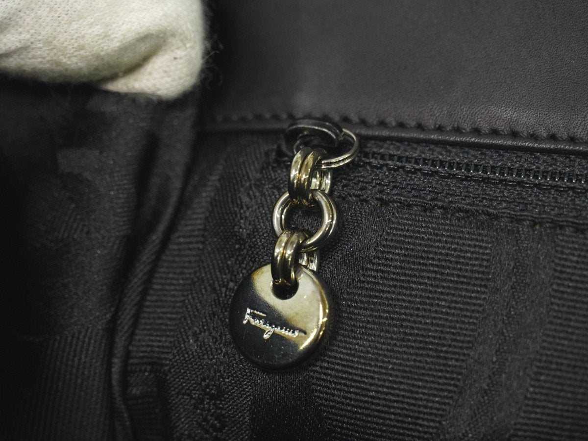 Salvatore Ferragamo Gancini Shoulder Bag - Brandsamsara