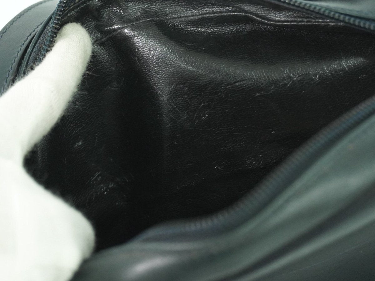 Salvatore Ferragamo Vala Shoulder Bag - Brandsamsara