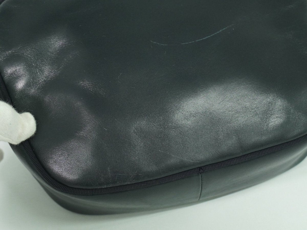 Salvatore Ferragamo Vala Shoulder Bag - Brandsamsara