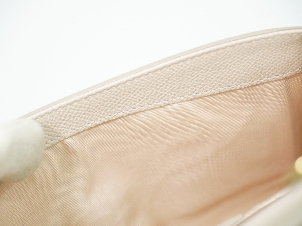 Salvatore Ferragamo Vara Bow Chain Flap Bag - Brandsamsara