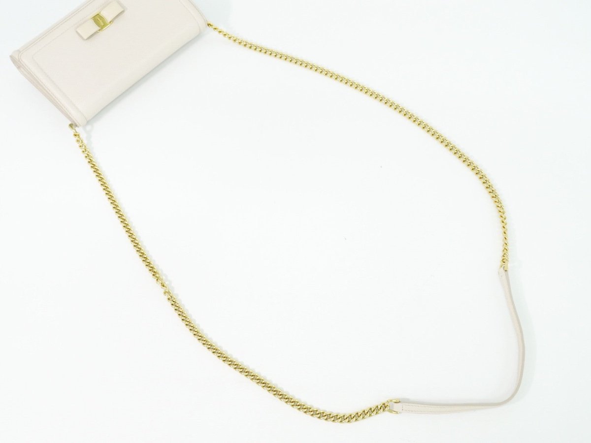 Salvatore Ferragamo Vara Bow Chain Flap Bag - Brandsamsara