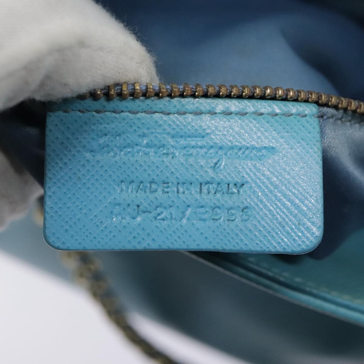Salvatore Ferragamo Vara Handbag - Brandsamsara