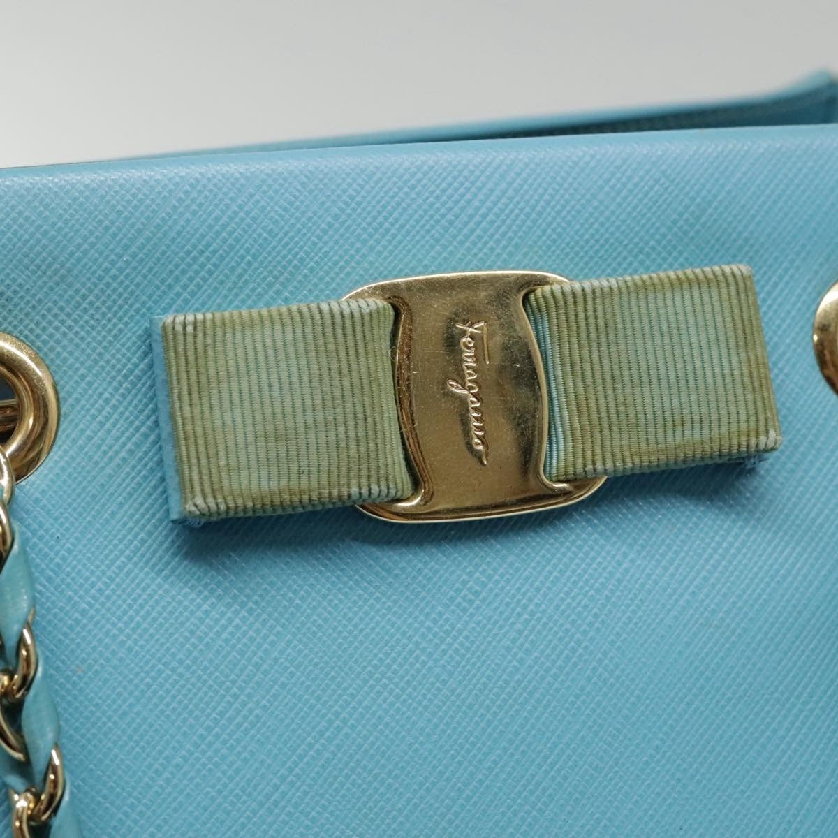 Salvatore Ferragamo Vara Handbag - Brandsamsara