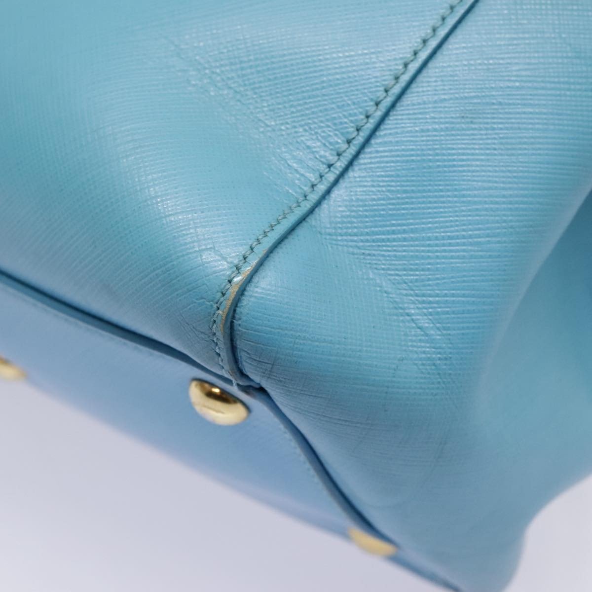 Salvatore Ferragamo Vara Handbag - Brandsamsara