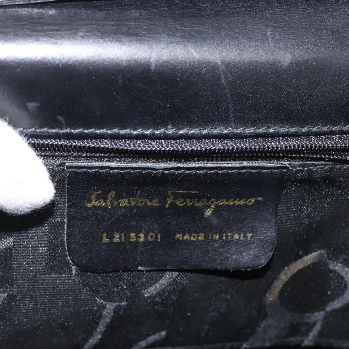 Salvatore Ferragamo Vara Handbag - Brandsamsara