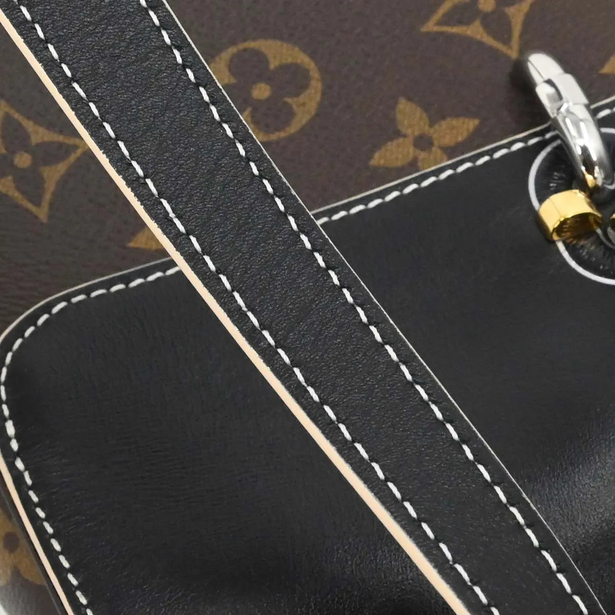 Louis Vuitton Chain It Monogram Canvas with Leather, Brown, Canvas, Handbag