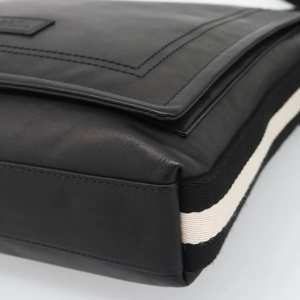 Bally Vintage Leather, Black, Leather, Shoulder Bag