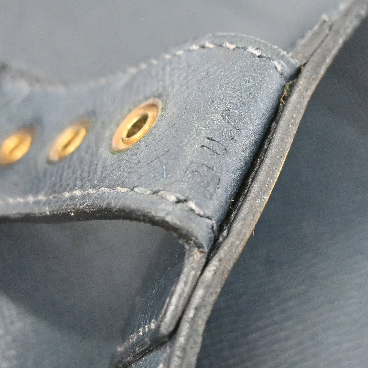 Hermes Sac a Depeches Courchevel, Navy, Leather, Handbag