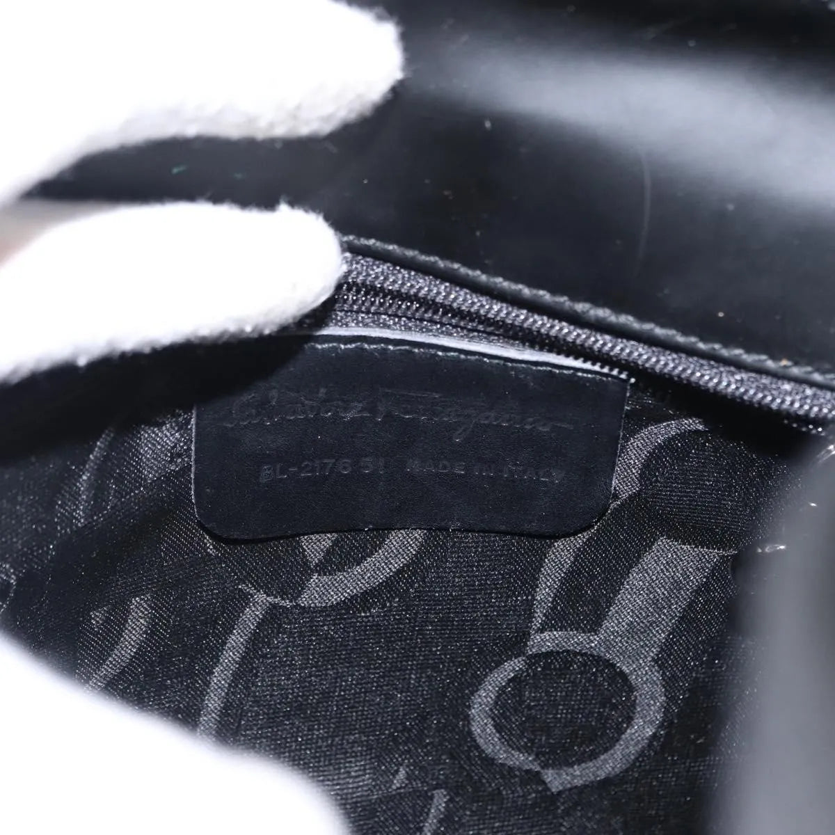 Salvatore Ferragamo Gancini Patent leather, Black, Patent Leather, Shoulder Bag
