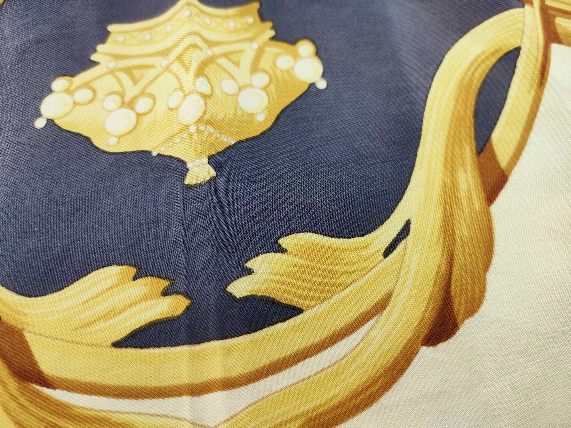 Hermes Carré 90 Silk multicolor, Multicolour, Silk, Scarf