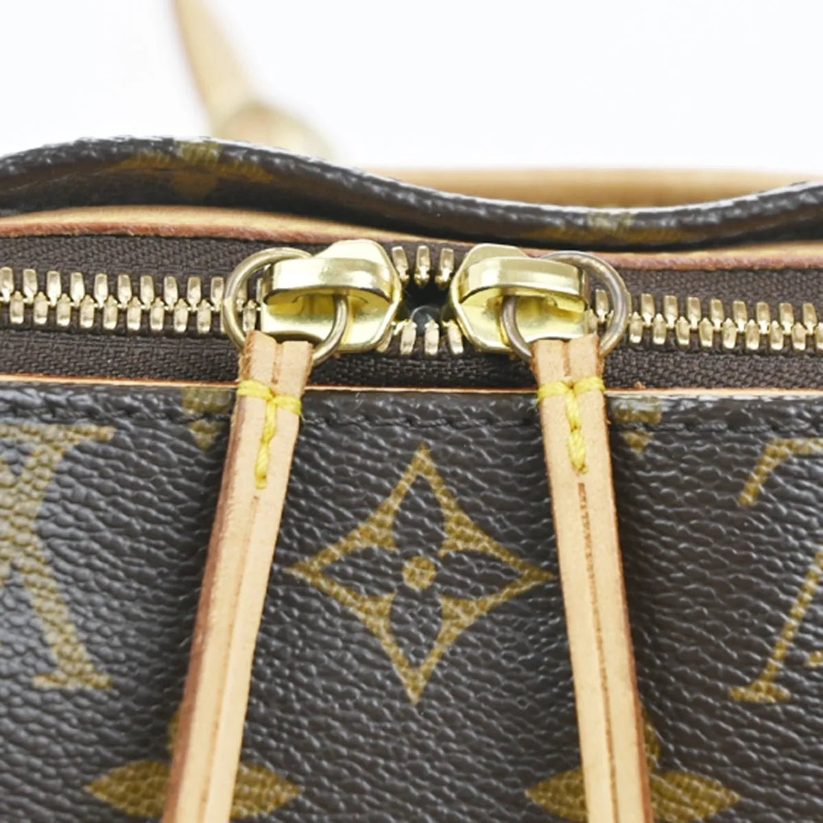 Louis Vuitton Popincourt Monogram Canvas, Brown, Canvas, Shoulder Bag