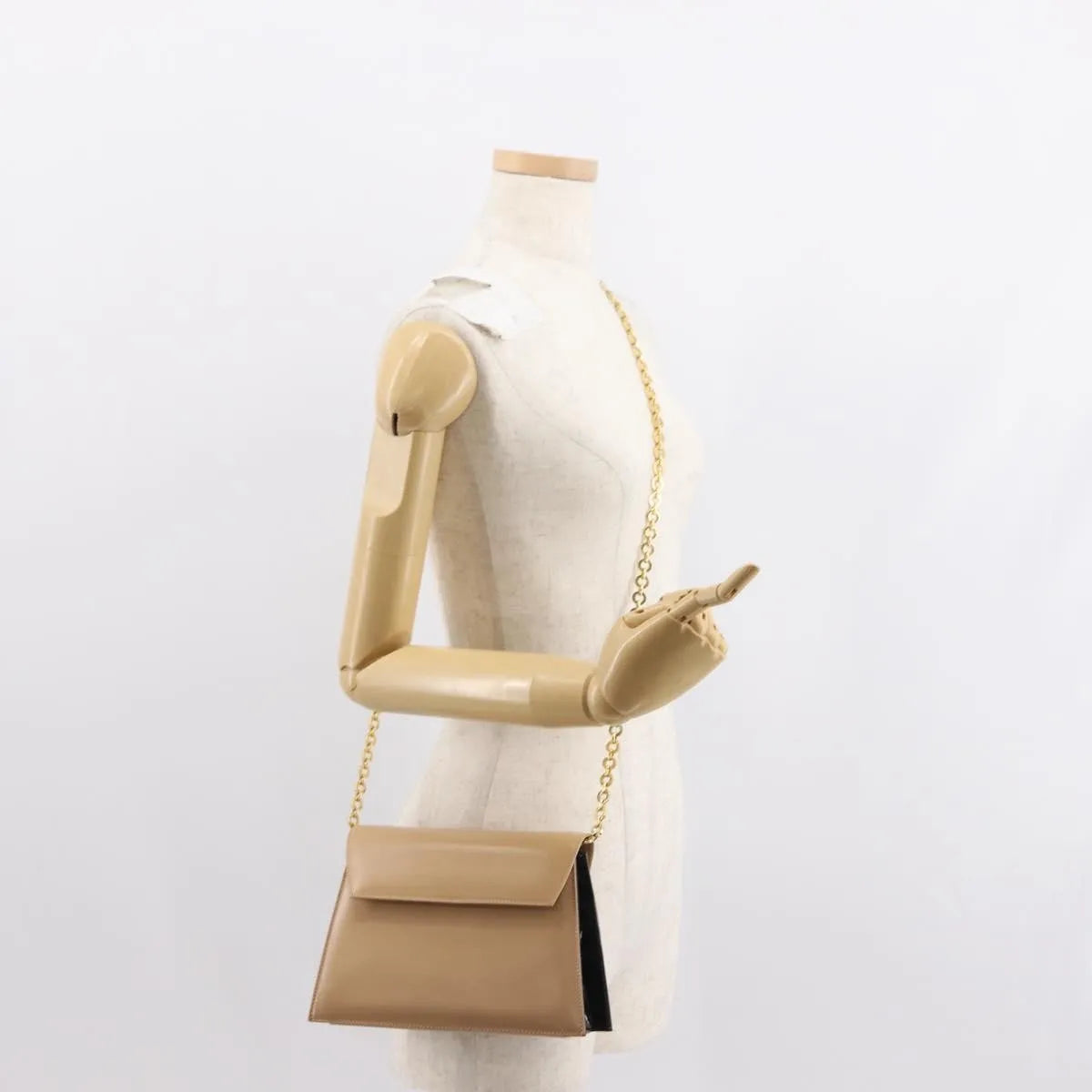 Salvatore Ferragamo Vintage Flap Leather, Beige, Leather, Shoulder Bag