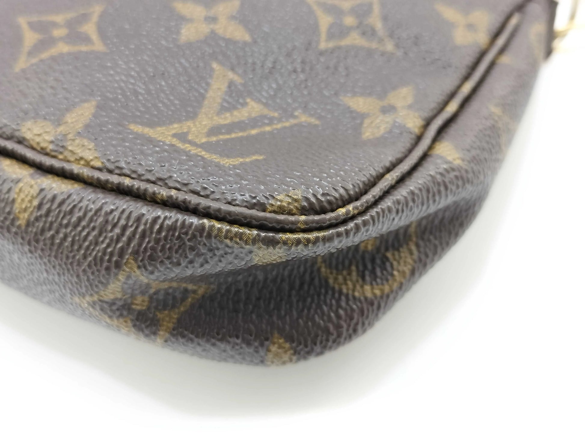 Louis Vuitton Pochette Accessoires Monogram Canvas, Brown, Canvas, Clutch