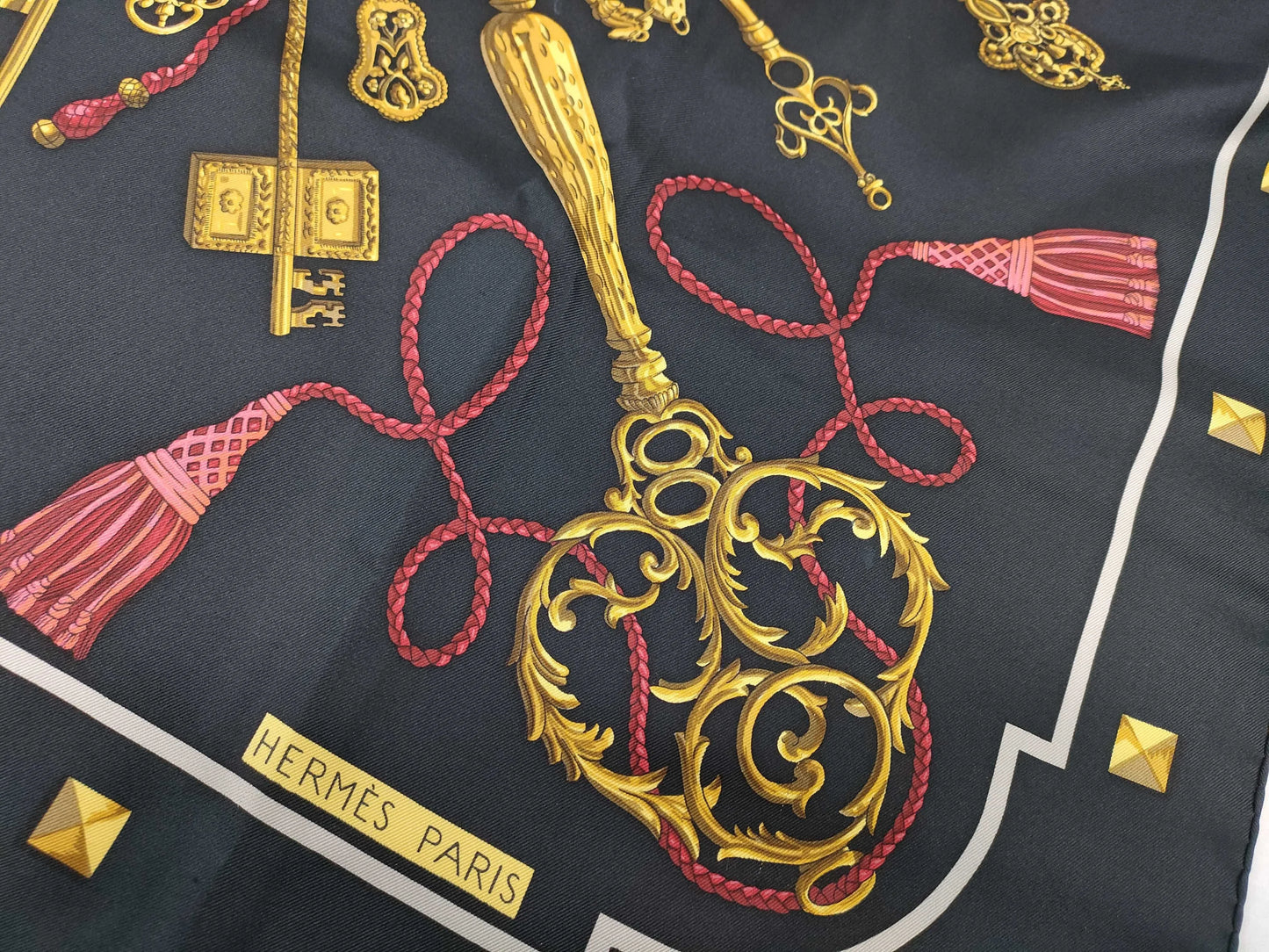 Hermes Carré 90 Silk multicolor, Multicolour, Silk, Scarf