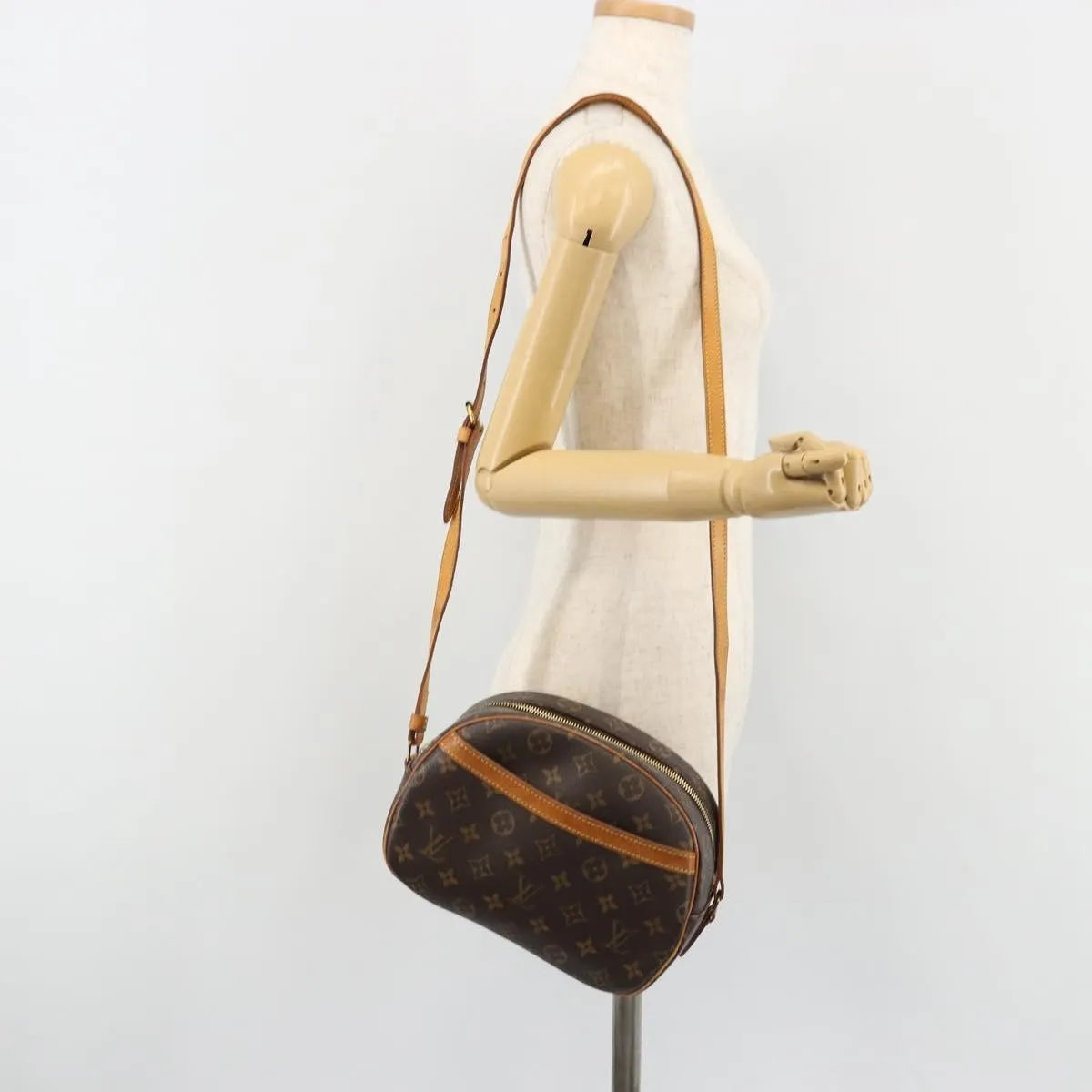 Louis Vuitton Blois Monogram Canvas, Brown, Canvas, Shoulder Bag