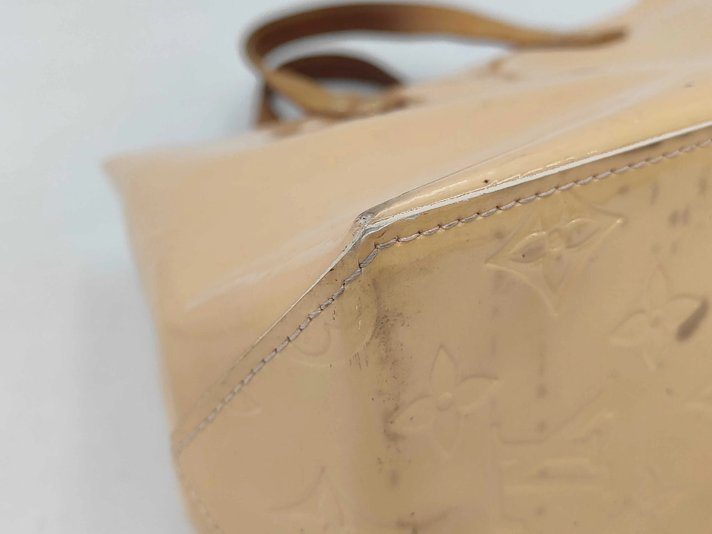Louis Vuitton Reade Monogram Vernis, Beige, Canvas, Handbag