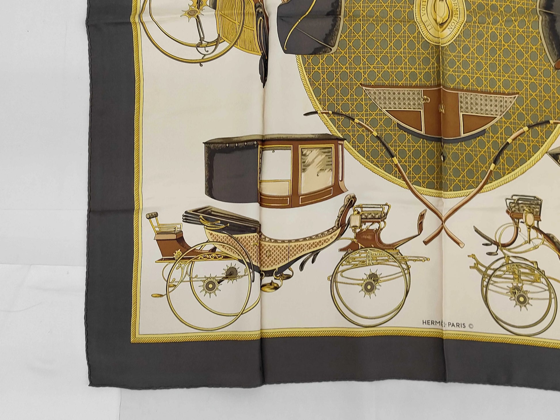 Hermes Carré 90 Silk multicolor, Multicolour, Silk, Scarf