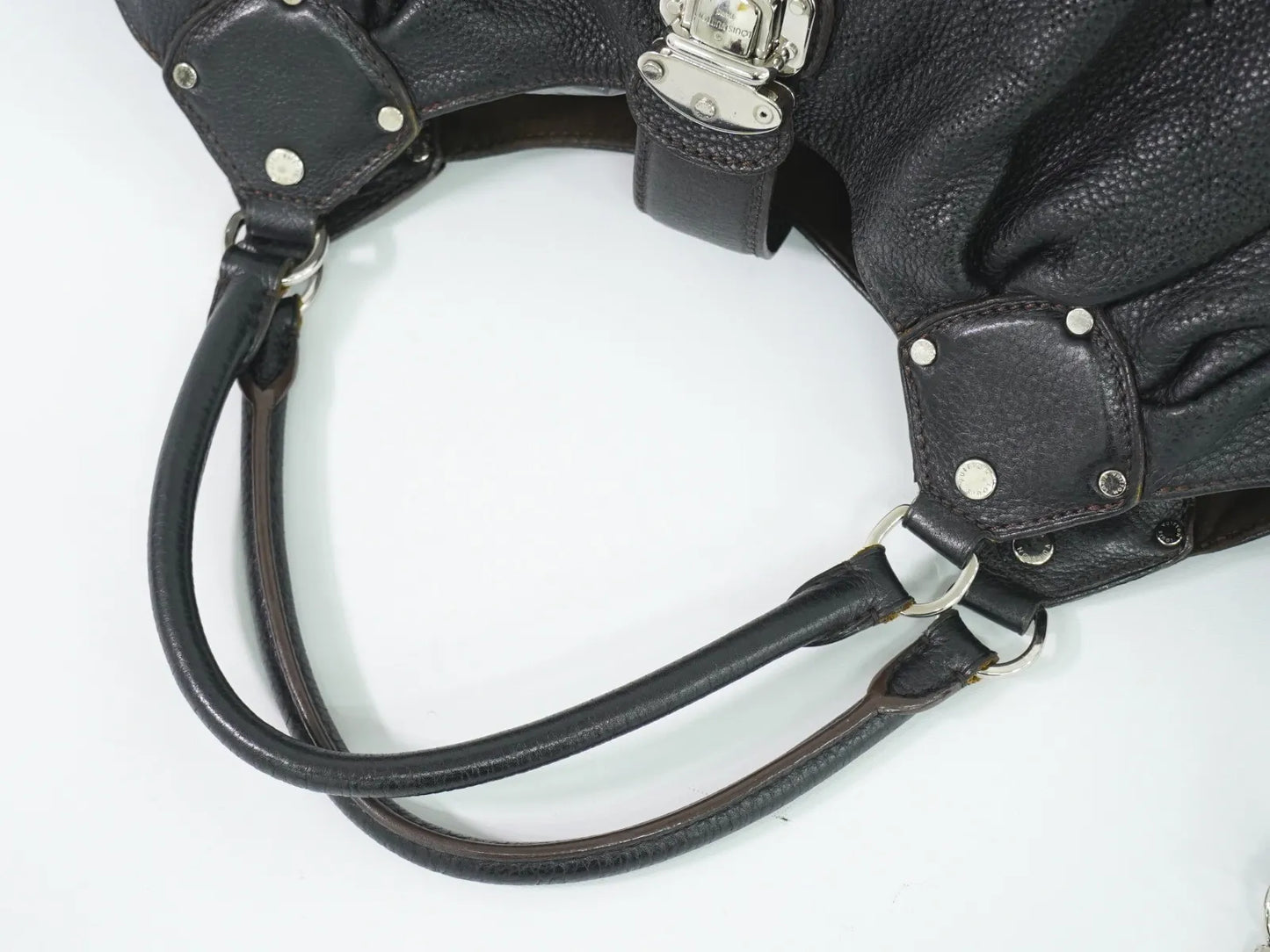 Louis Vuitton L Hobo Mahina Leather, Black, Leather, Shoulder Bag