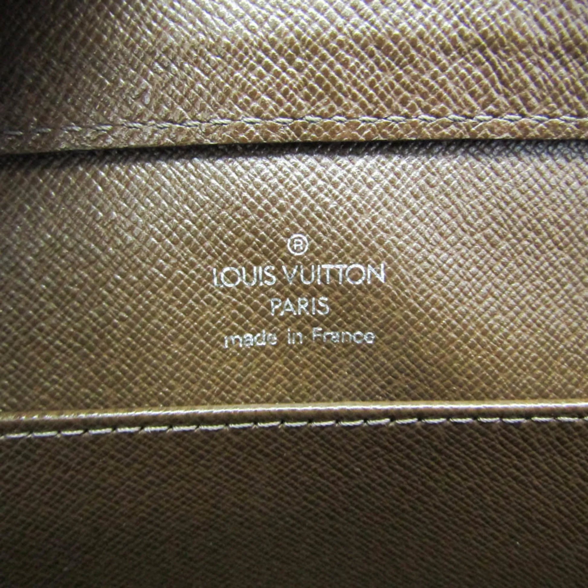 Louis Vuitton Pochette Baikal Clutch Taiga Leather, Gray, Leather, Clutch