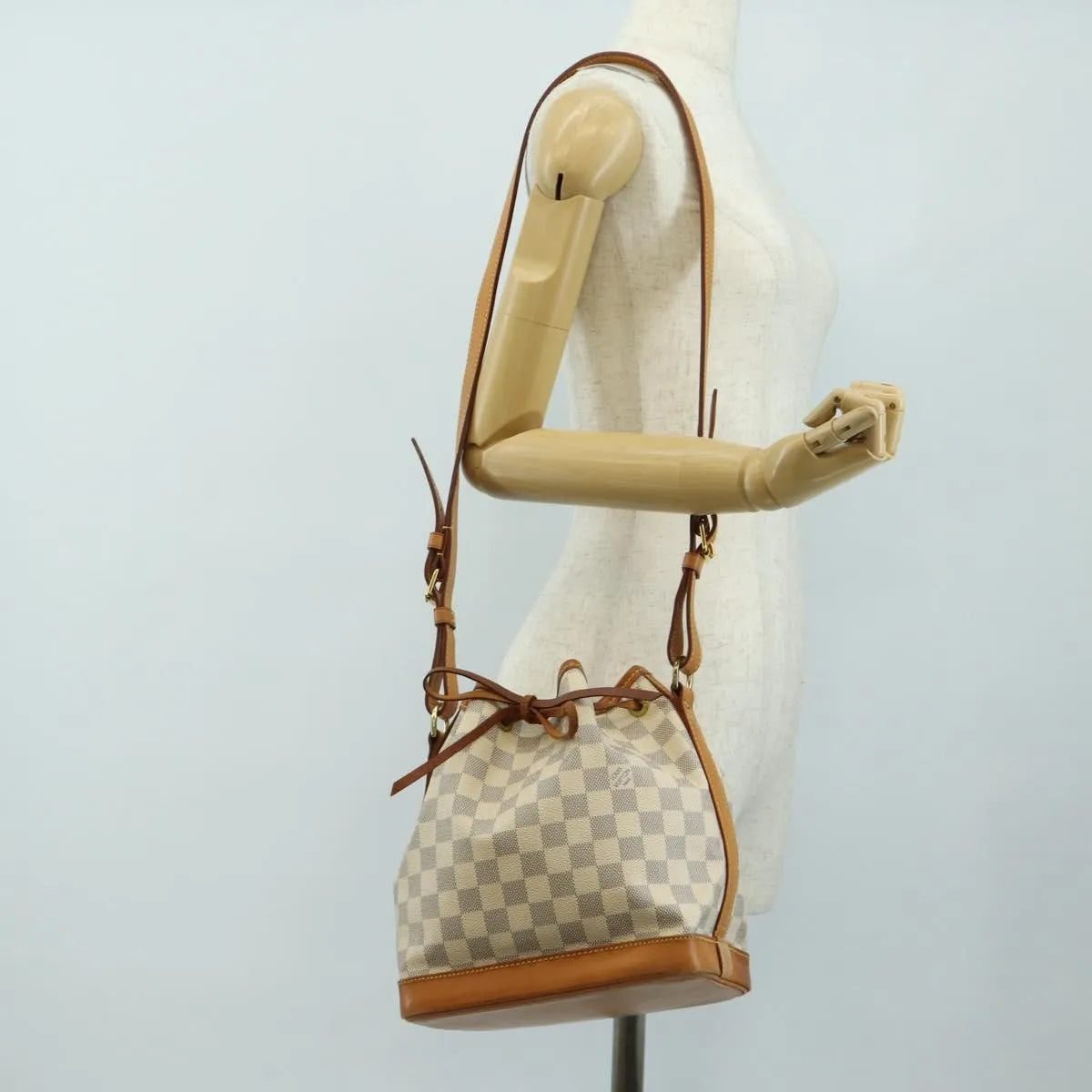 Louis Vuitton Noe Damier, White, Canvas, Shoulder Bag