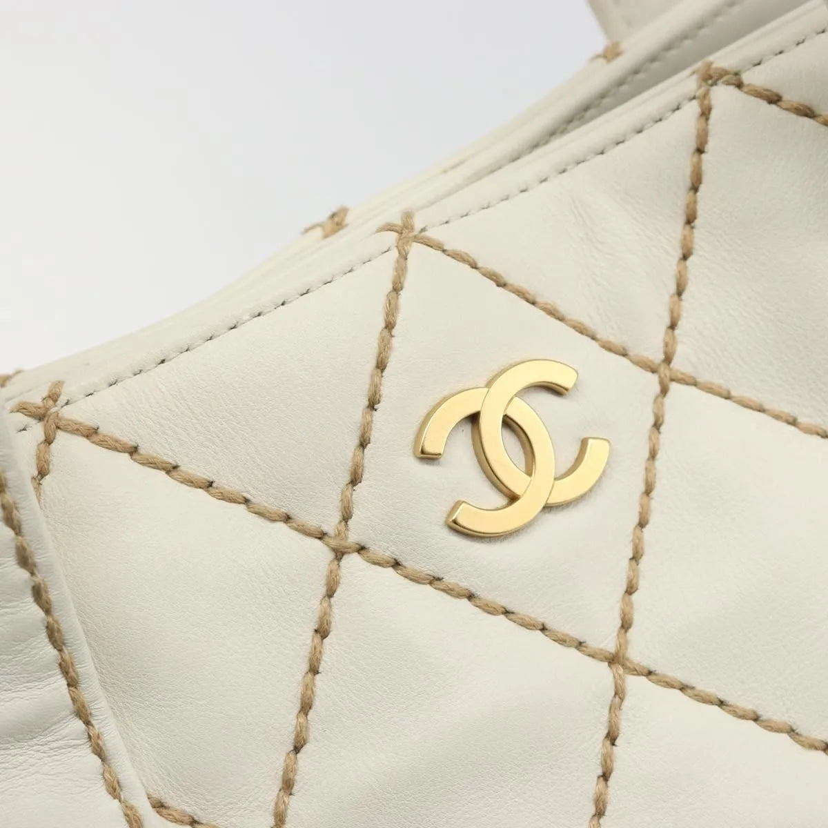 Chanel Surpique Tote Quilted Leather, White, Leather, Tote Bag