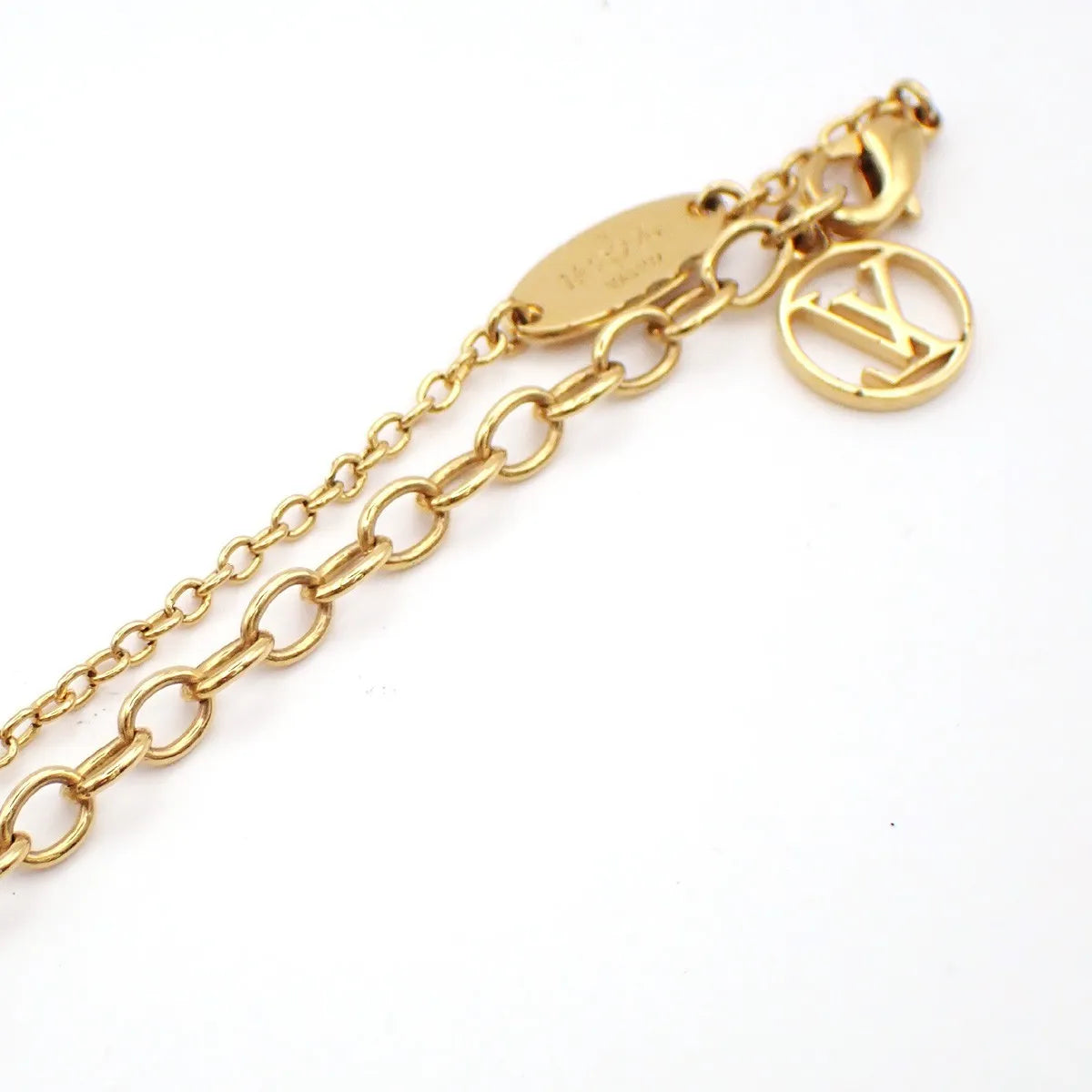 Louis Vuitton Essential V Metal, Gold, Gold Plated, Necklace