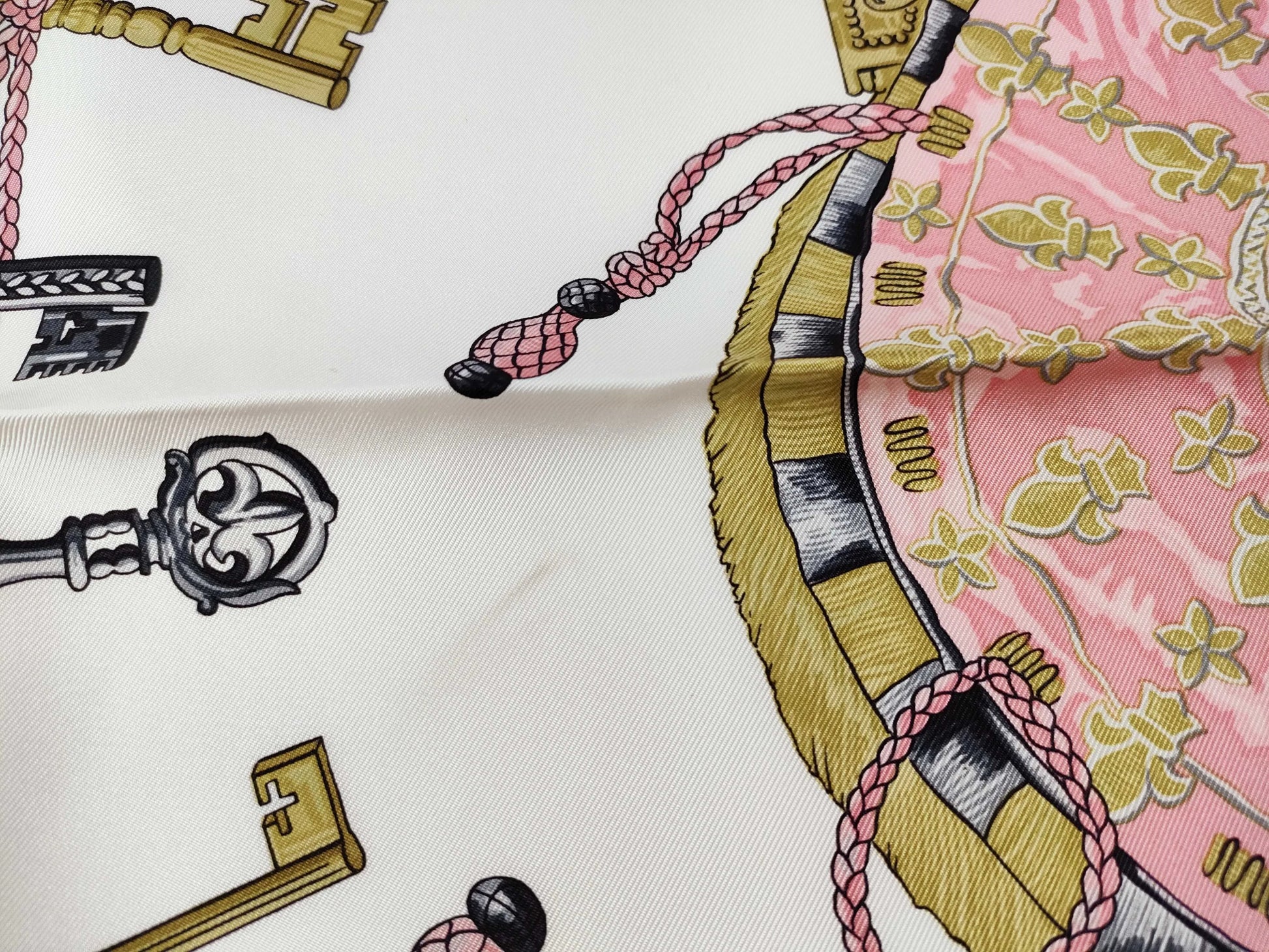Hermes Carré 90 Silk multicolor, Print, Silk, Scarf