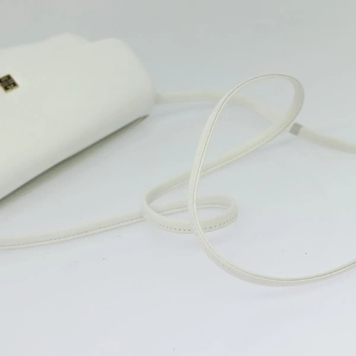 Givenchy Vintage 4G Leather, White, Leather, Shoulder Bag