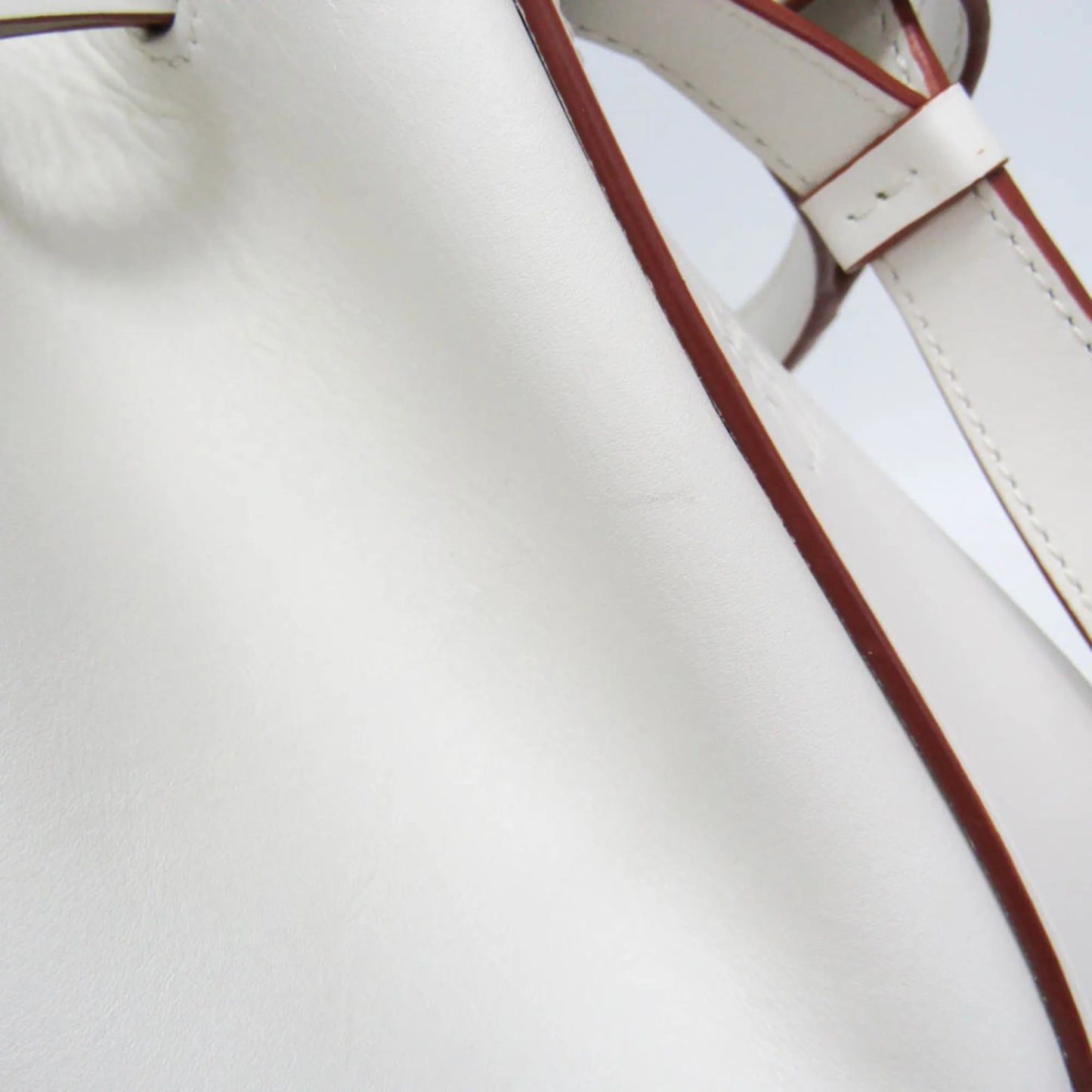 Loewe Balloon Bucket Leather, White, Leather, Handbag
