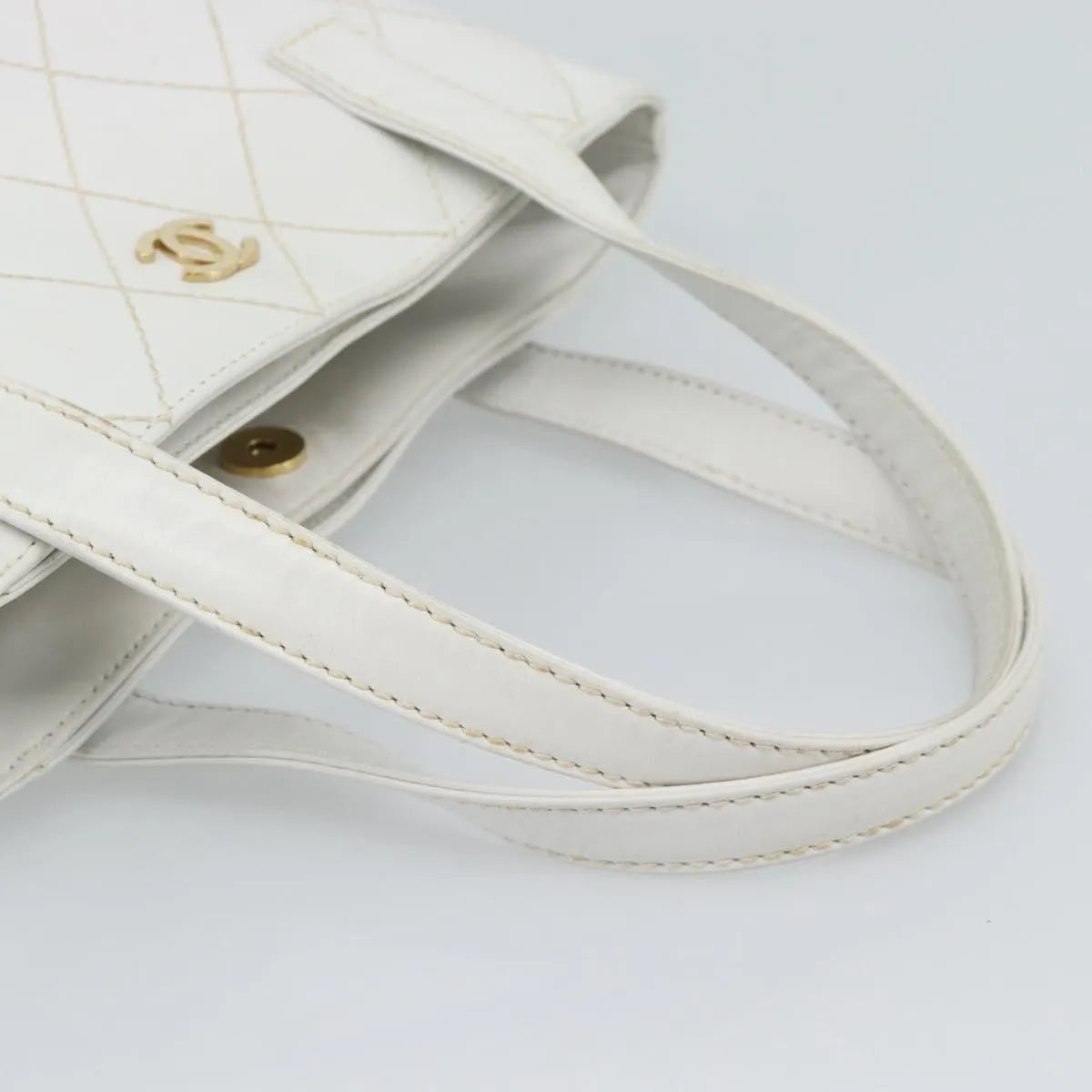 Chanel Surpique Tote Quilted Leather, White, Leather, Tote Bag