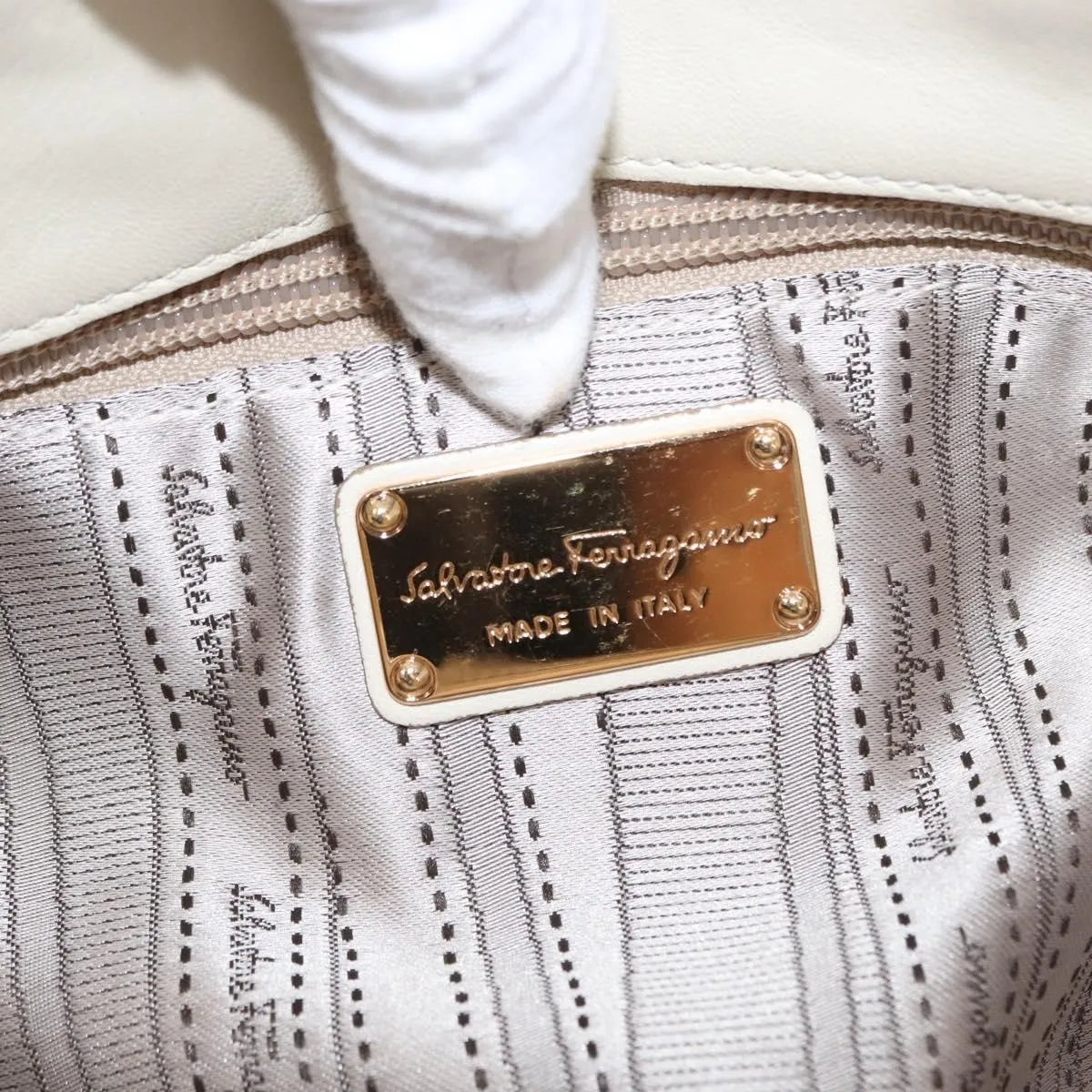 Salvatore Ferragamo Betulla Chain Tote Leather, White, Leather, Handbag