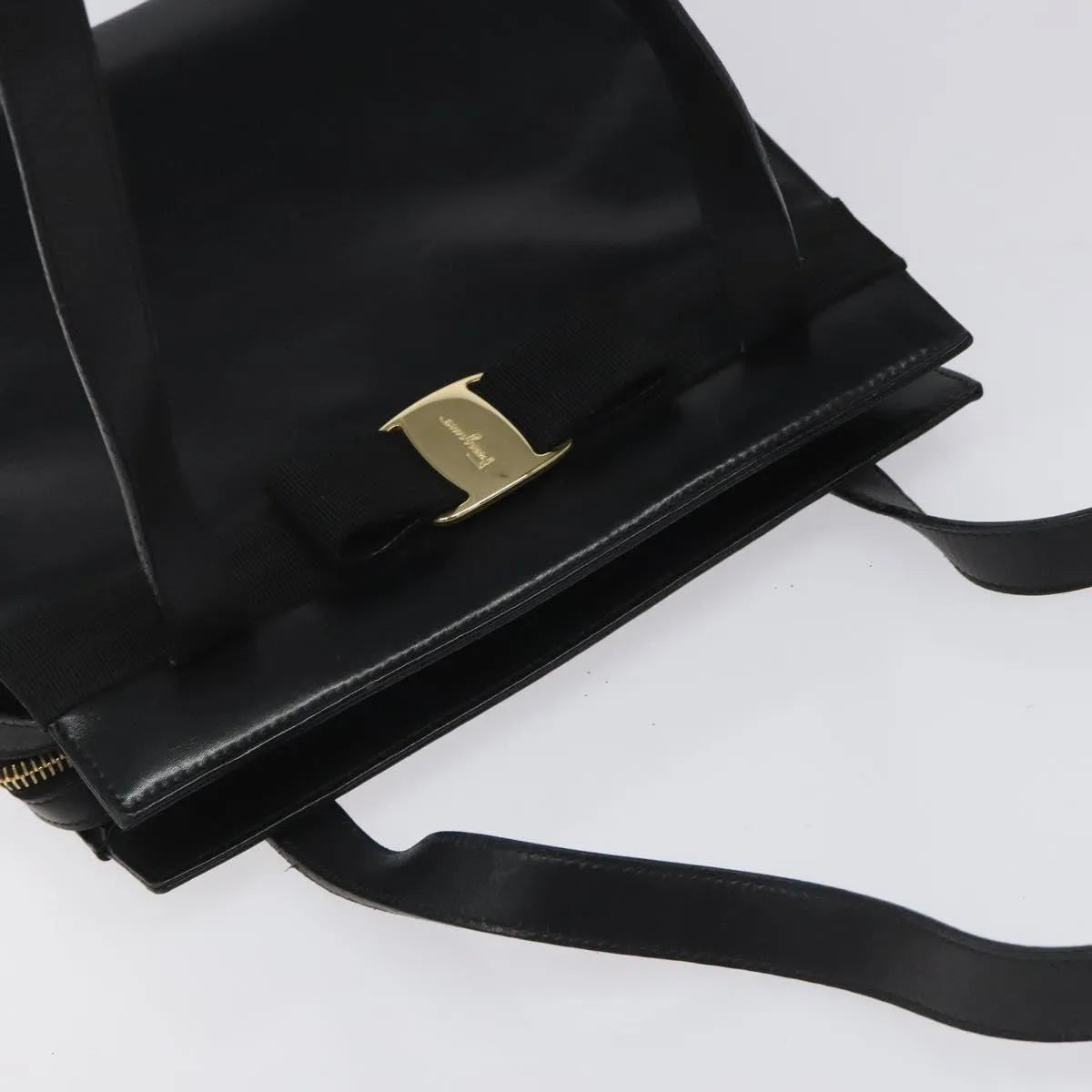 Salvatore Ferragamo Vala Leather, Black, Leather, Shoulder Bag