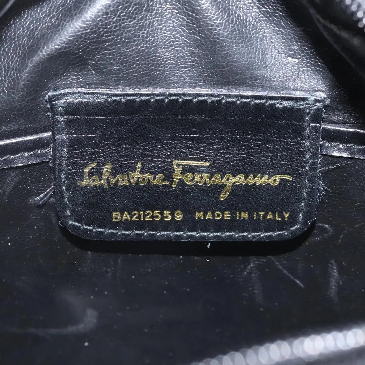Salvatore Ferragamo Vara Bow camera Leather, Black, Leather, Shoulder Bag